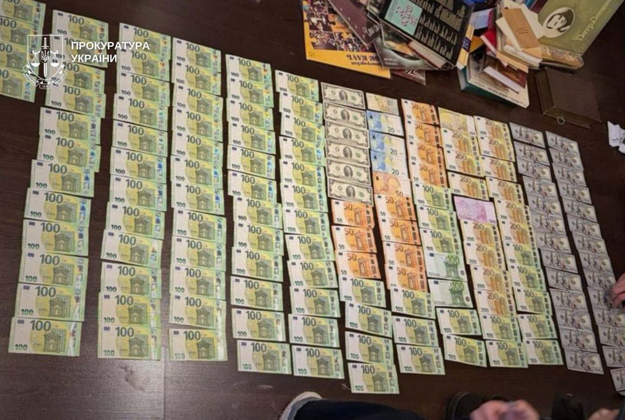 У Дніпрі викрили схему продажу зброї через мілітарі-аукціон