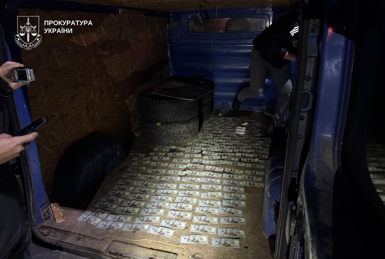 У Кривому Розі судитимуть групу, яка продавала автомати та боєприпаси