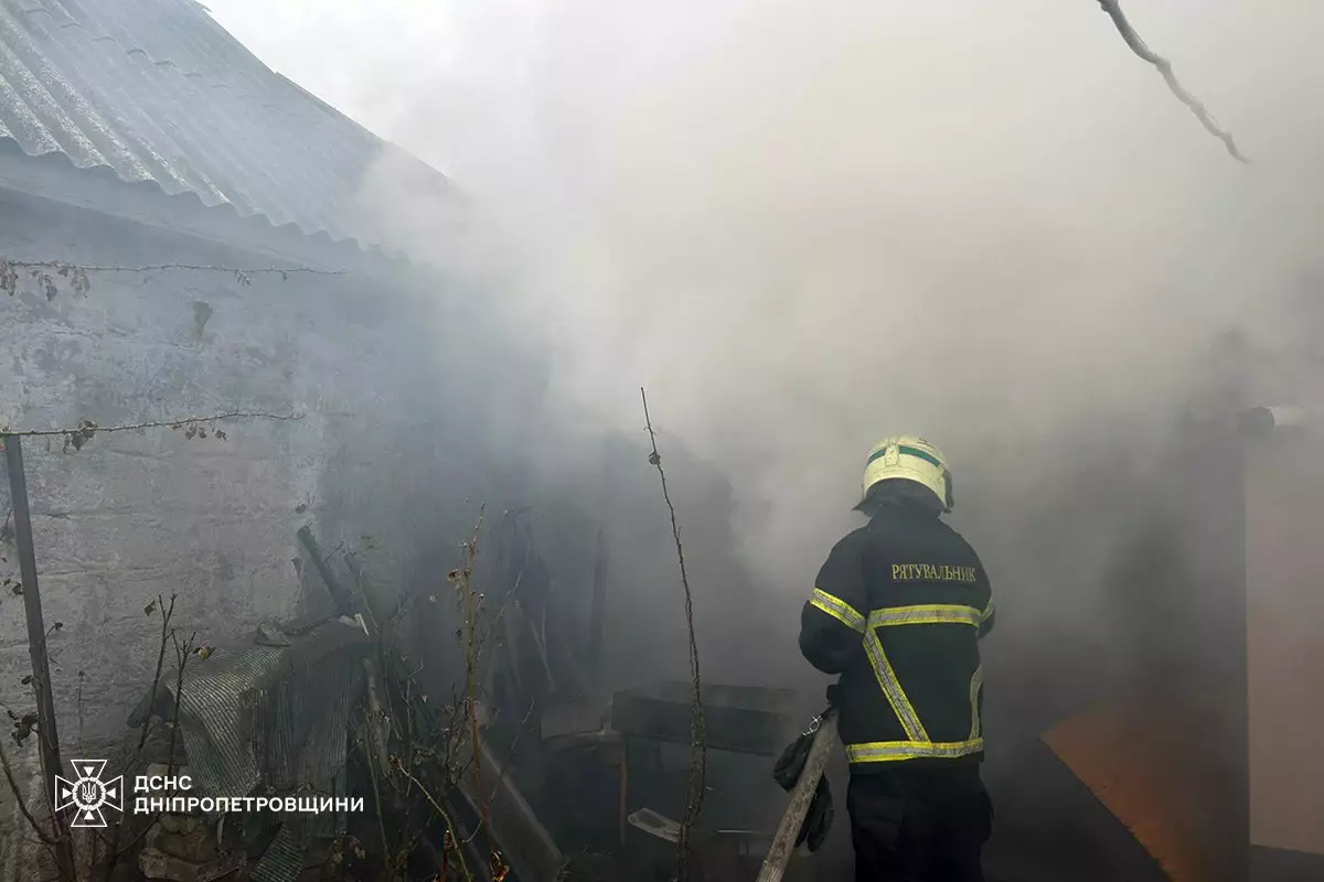 На вулиці Юрія Кондратюка у Дніпрі горів двоповерховий будинок - 17.03.2026 