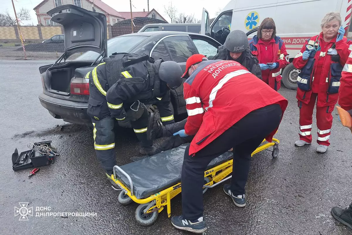 ДТП на Синельниківщині: зіткнулися «ГАЗ 3302» та «BMW», є постраждалі - 25.03.2026