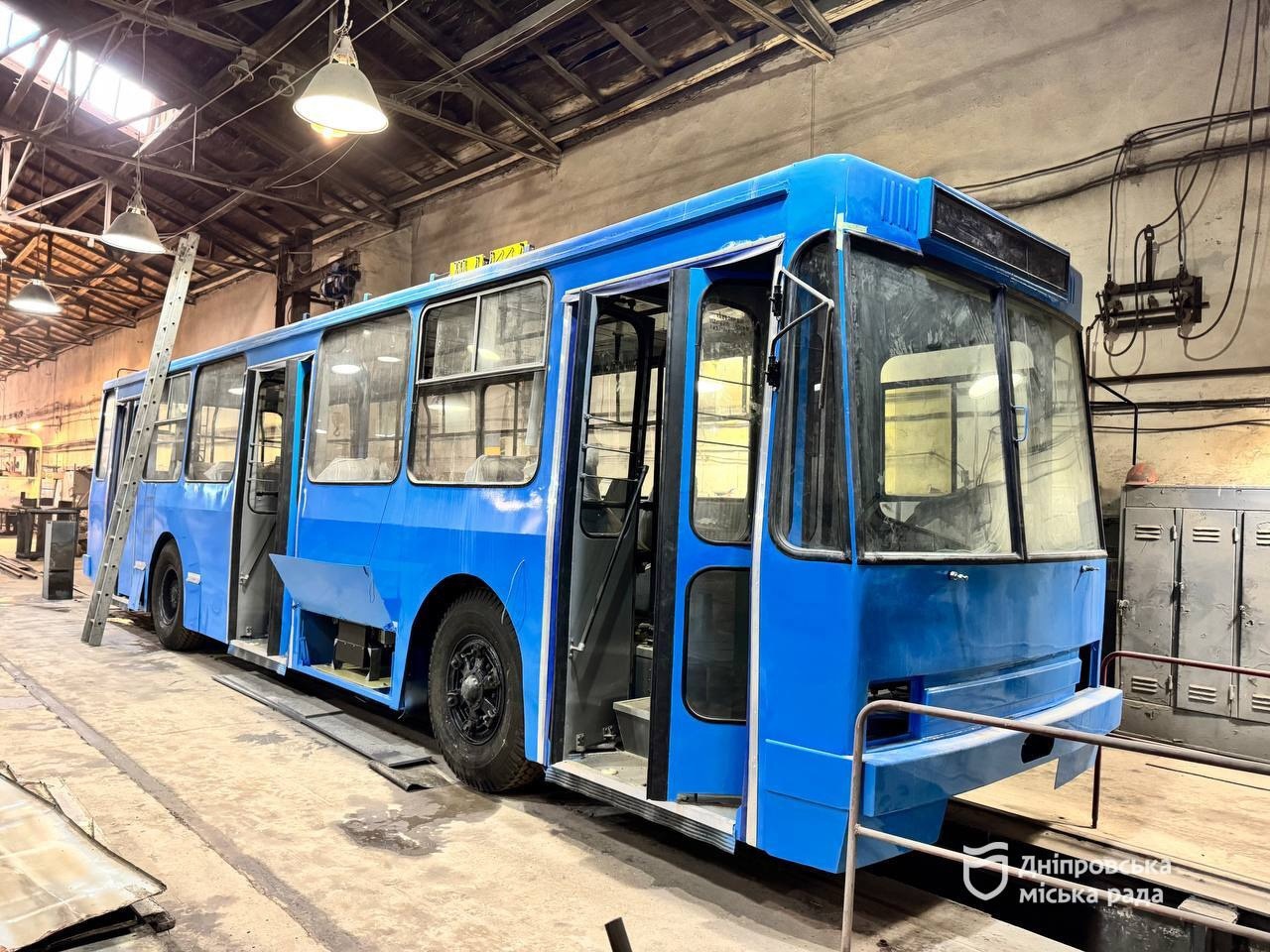 Повний цикл ремонту: у Дніпрі працює єдина в Україні сертифікована вагоноремонтна майстерня - 30.03.2026