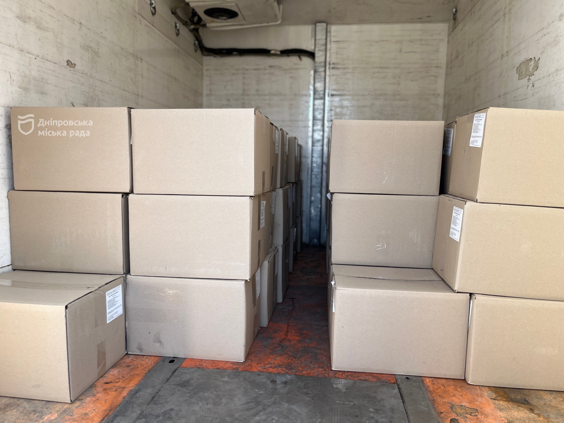 «Я дуже вдячний! Усе смачно, є джем, тушонка, макарони», - переселенець про допомогу, яку безкоштовно отримує у Дніпрі - 23.03.2026