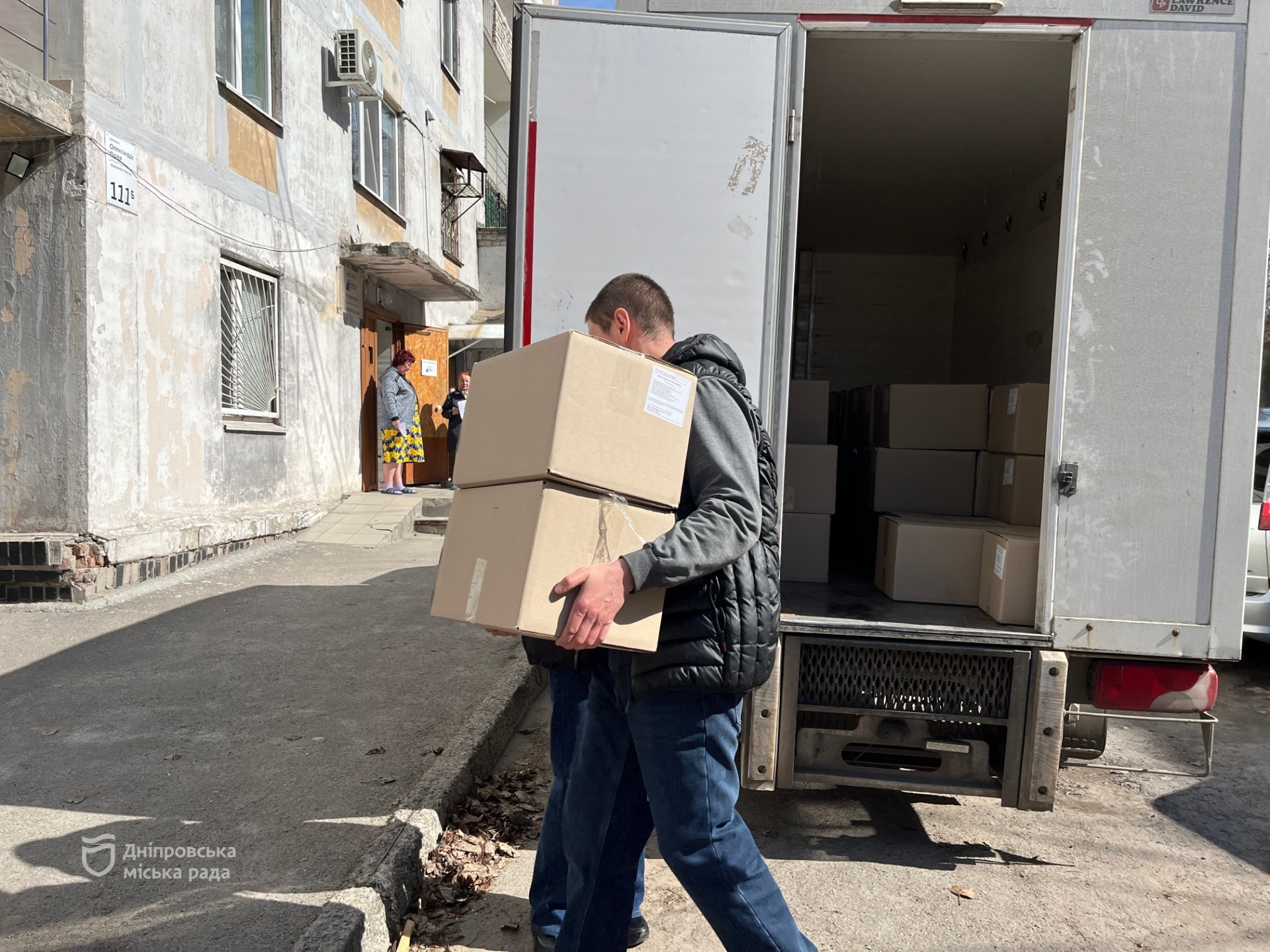 «Я дуже вдячний! Усе смачно, є джем, тушонка, макарони», - переселенець про допомогу, яку безкоштовно отримує у Дніпрі - 23.03.2026
