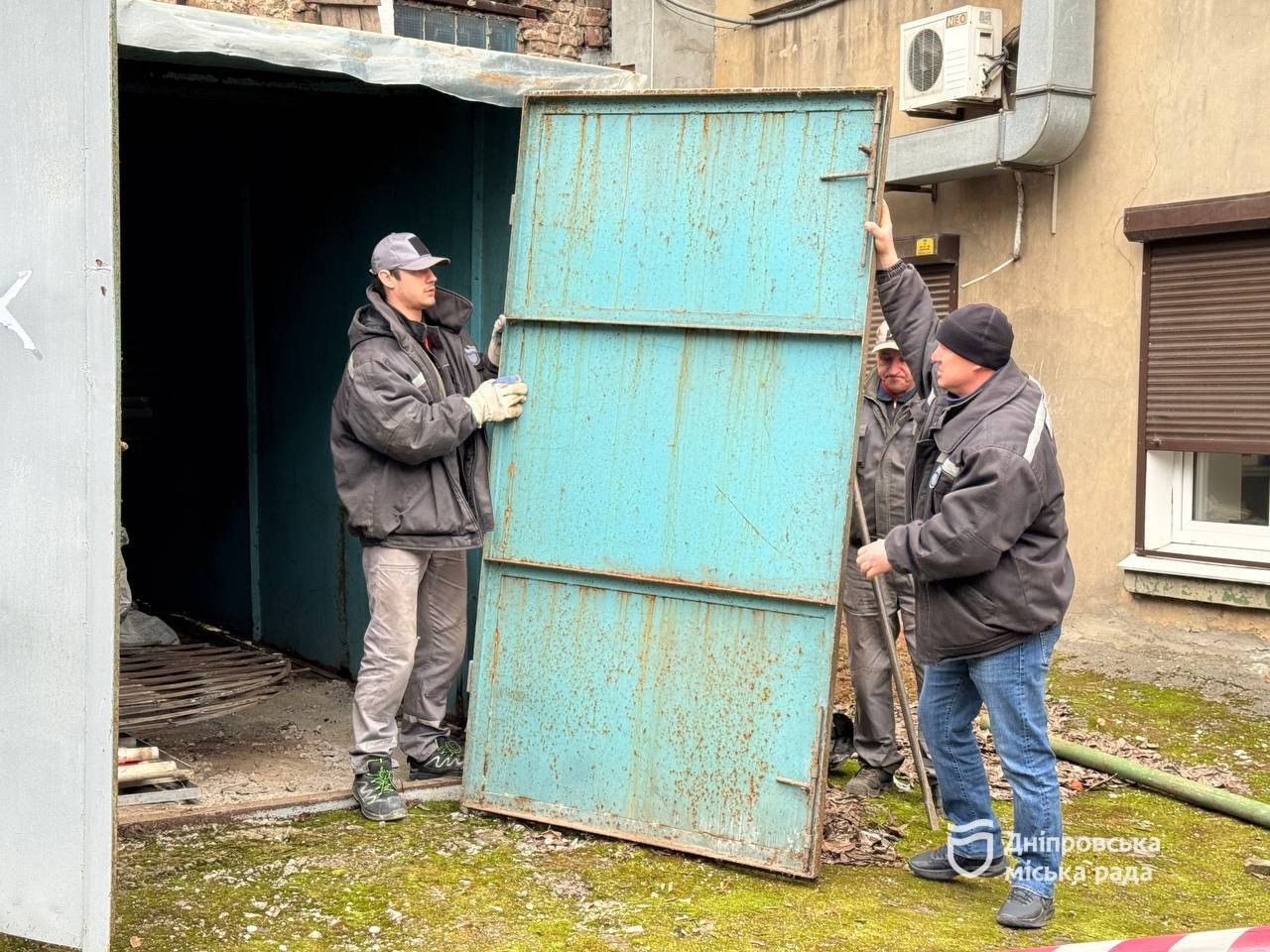 «Незаконні об’єкти підлягають демонтажу. Без альтернатив!» - начальник інспекції з питань благоустрою про черговий демонтаж незаконної конструкції у Дніпрі - 24.03.2026