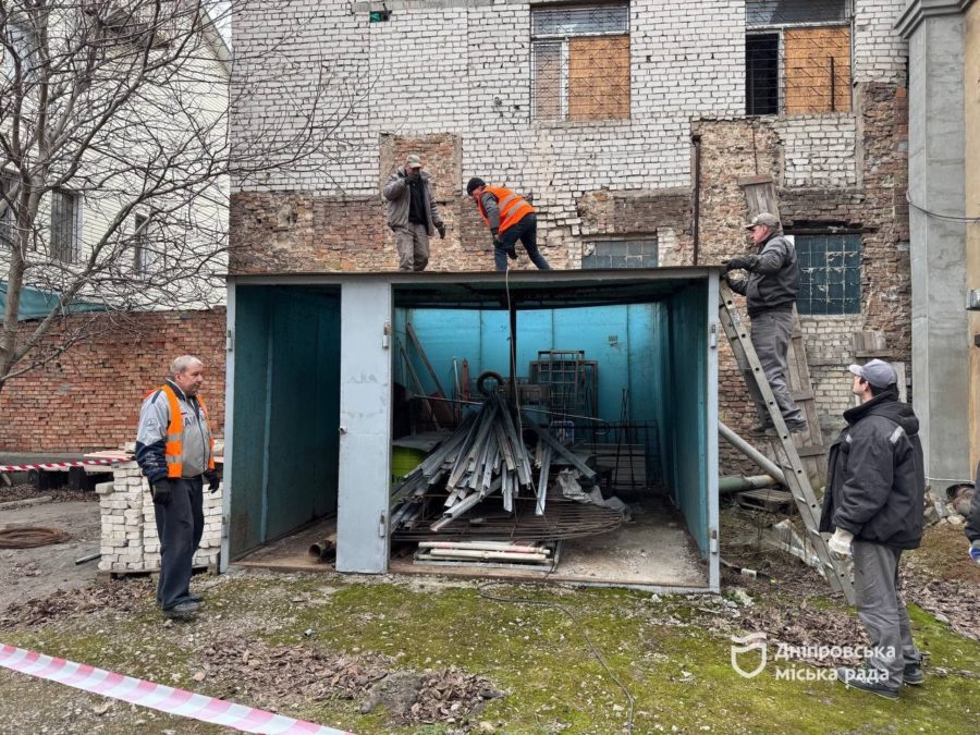 «Незаконні об’єкти підлягають демонтажу. Без альтернатив!» - начальник інспекції з питань благоустрою про черговий демонтаж незаконної конструкції у Дніпрі - 24.03.2026