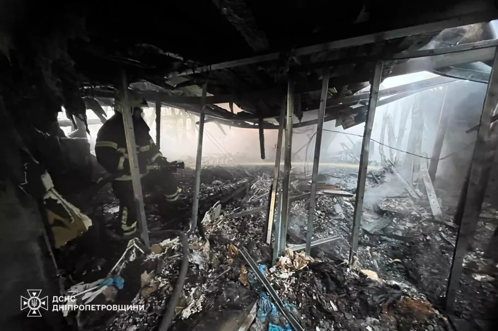 Пожежа на Передовій у Дніпрі: горів дах житлового будинку - 29.04.2026