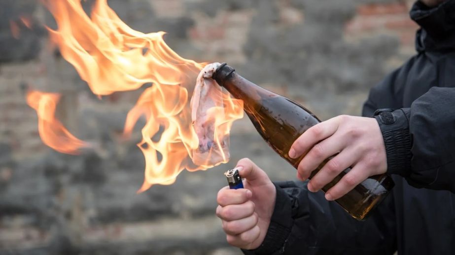 Підпал об’єктів критичної інфраструктури та військової техніки: у Дніпрі викрили 23-річного диверсанта - 14.04.2026