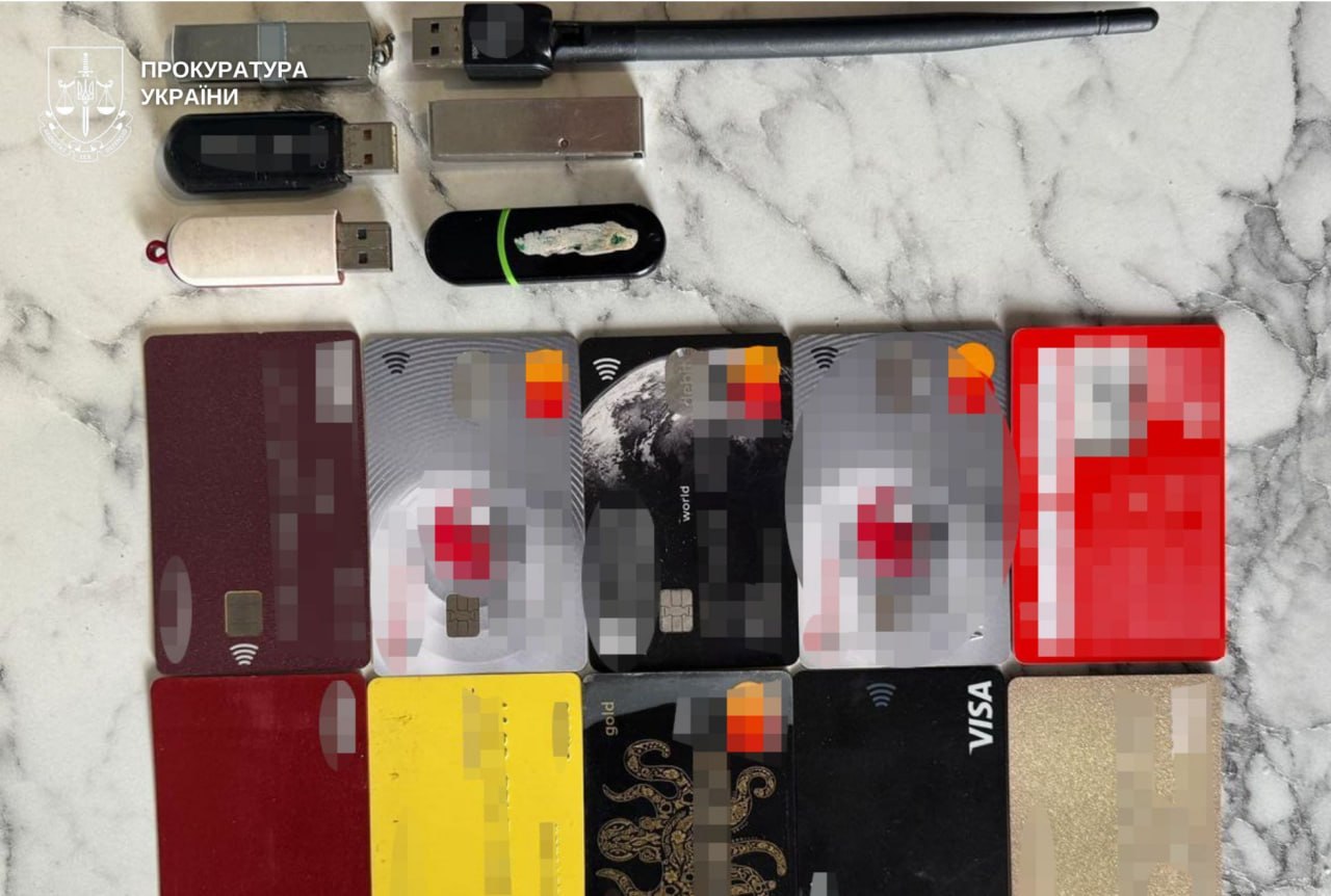 У Дніпрі банкіри привласнили майже 2 млн грн з рахунків померлих і переселенців - 02.04.2026