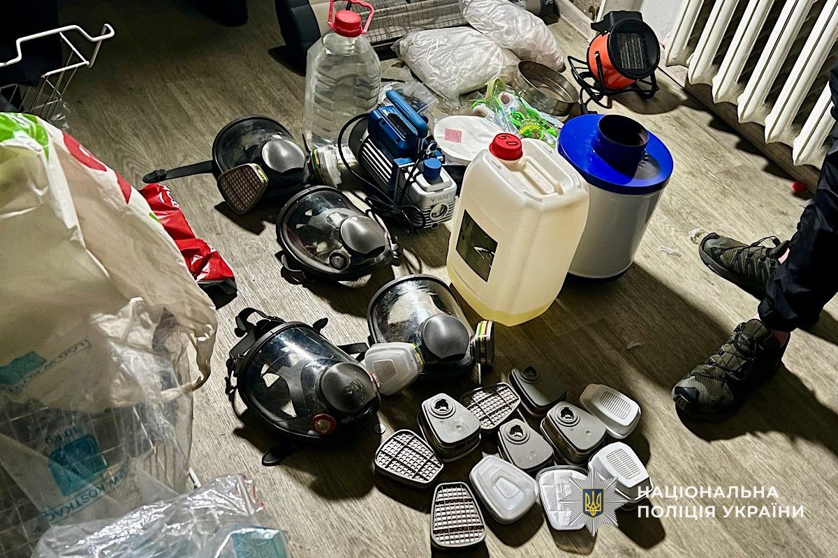У Дніпрі викрили нарколабораторію: вилучили психотропів на понад 6 мільйонів гривень - 16.04.2026