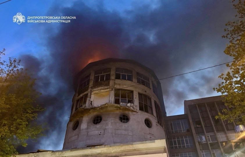 Унаслідок нічної атаки безпілотників було пошкоджено об’єкт культурної спадщини – "Старий корпус Будівельного інституту" - 15.04.2026