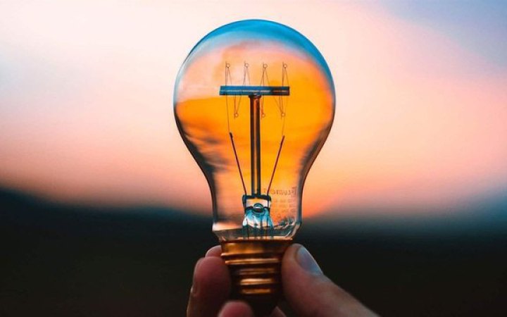 У Дніпрі та області змінилися графіки відключень світла на сьогодні