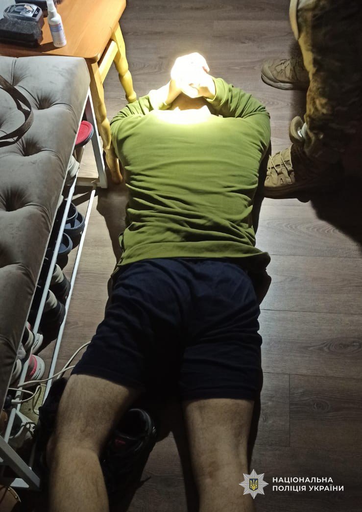 Замах на суддю в Дніпрі: поліція з’ясувала мотив нападу та затримала підозрюваних - 6.04.2026