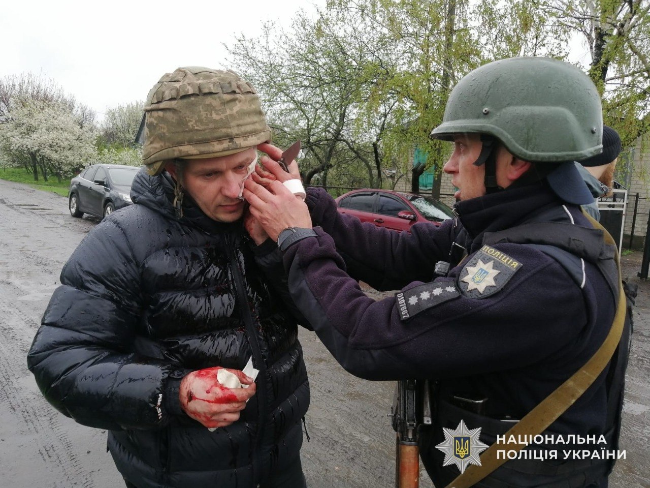 На Синельниківщині п’яний чоловік кинув у поліцейських дві гранати, поранивши п’ятьох правоохоронців