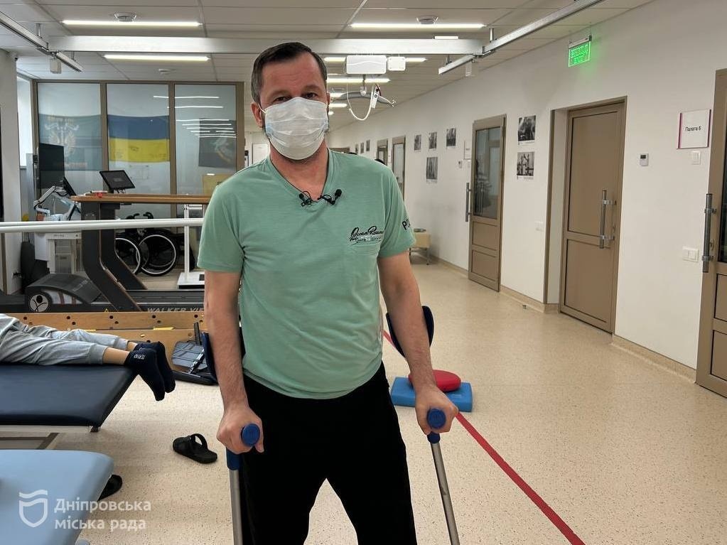 Сапер з Дніпра повертається до життя після важких уламкових поранень - 02.04.2026