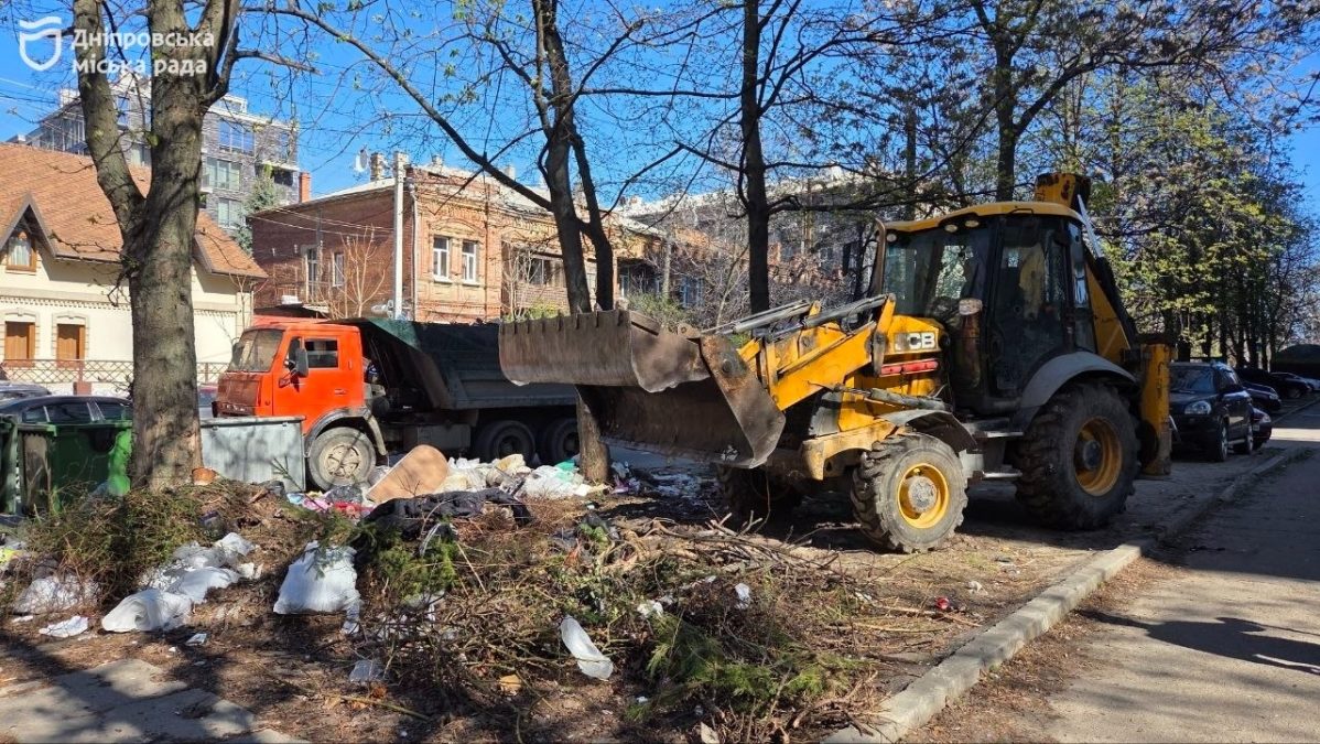 У Дніпрі вивезли 13 кубів сміття