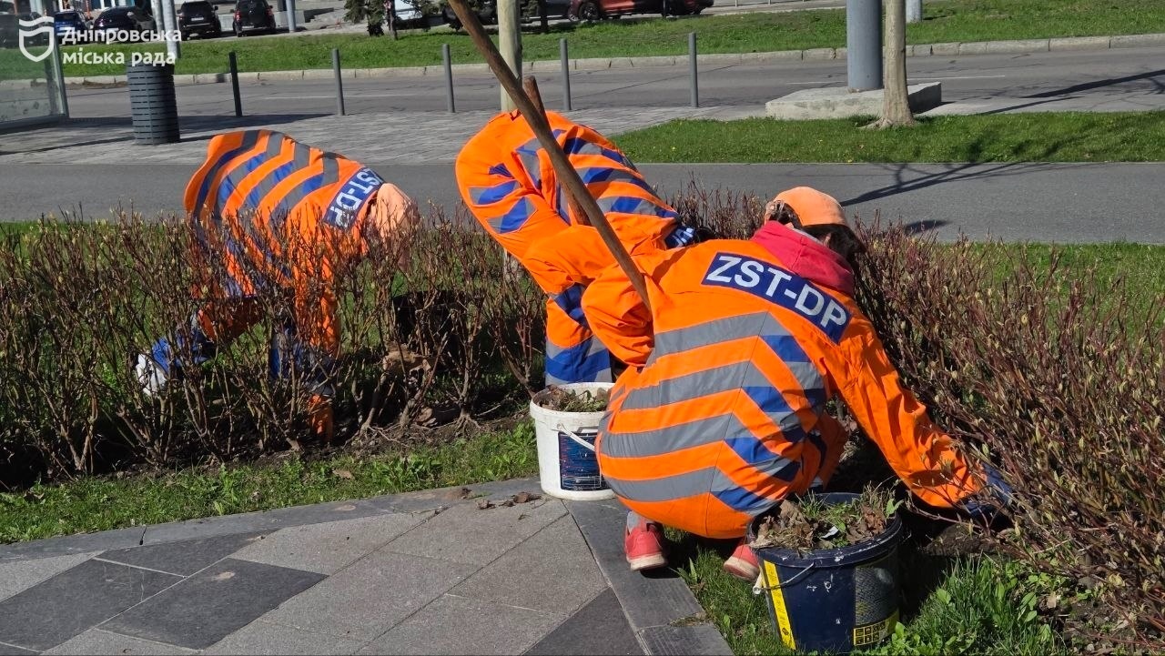 Весняне оновлення Дніпра: комунальні служби працюють у посиленому режимі - 07.04.2026