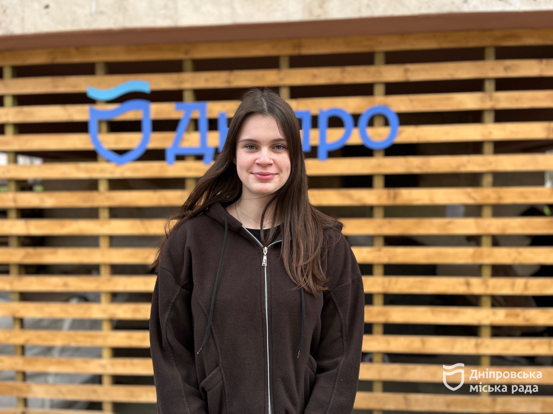 У Дніпрі провели екологічну акцію #Чистий_Дніпро та #Дніпро_квітучий: понад сотня учасників долучилися до прибирання молодіжної локації - 09.04.2026