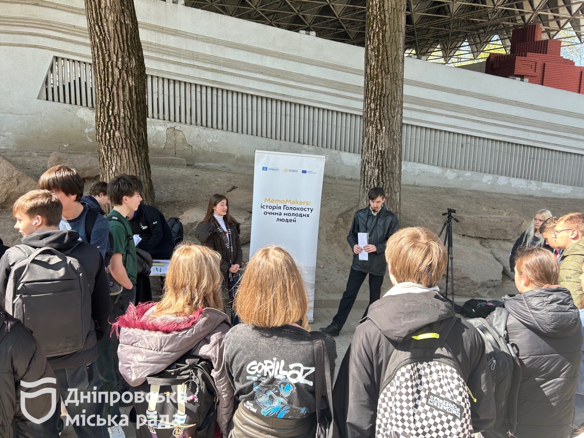 QR-коди з історіями: у Дніпрі відкрили інтерактивний маршрут, присвячений жертвам Голокосту - 13.04.2026