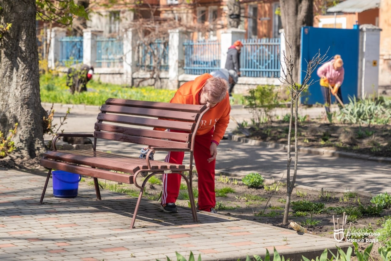 У Дніпрі продовжують підтримувати міські ініціативи #Чистий_Дніпро та #Квітучий_Дніпро - 15.04.2026