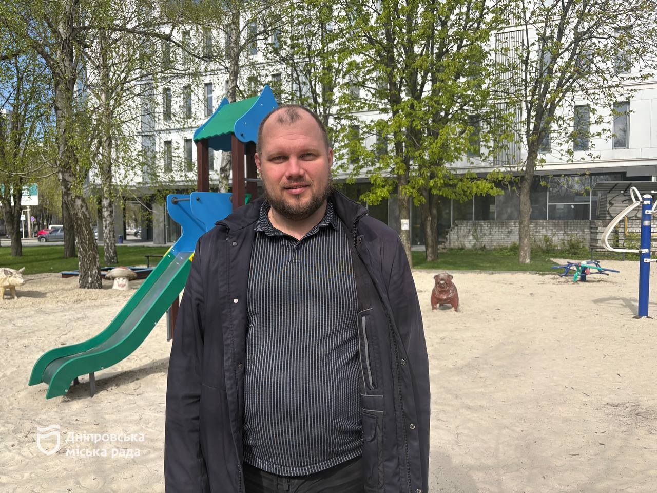 Безпека та комфорт для дітей: у Дніпрі оновили майданчик на вул. Грушевського - 15.04.2026