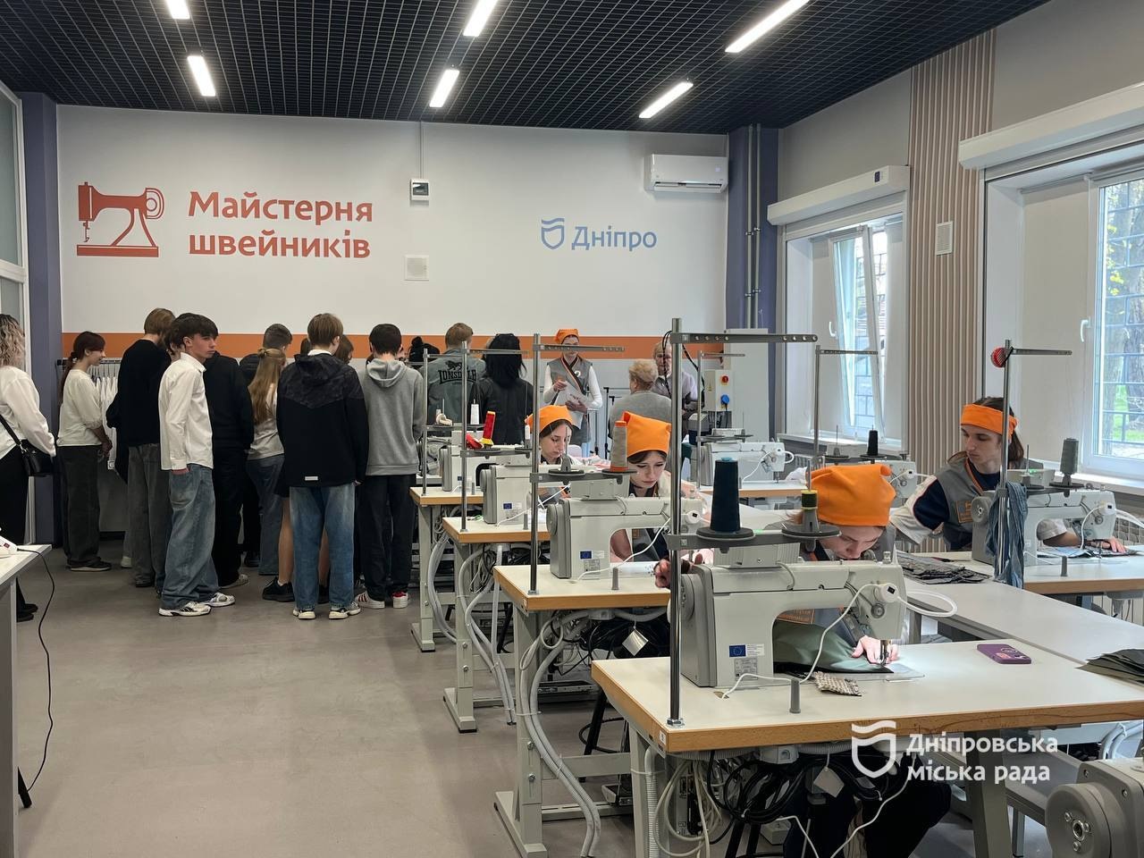 У Дніпрі розвивають сучасну профосвіту: школярів знайомлять із професіями, а заклади – модернізують - 16.04.2026
