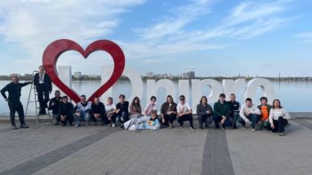 У Дніпрі активна молодь відновила відомий артоб’єкт «I LOVE DNIPRO» на Набережній - 16.04.2026