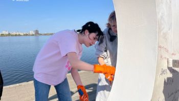 У Дніпрі активна молодь відновила відомий артоб’єкт «I LOVE DNIPRO» на Набережній - 16.04.2026