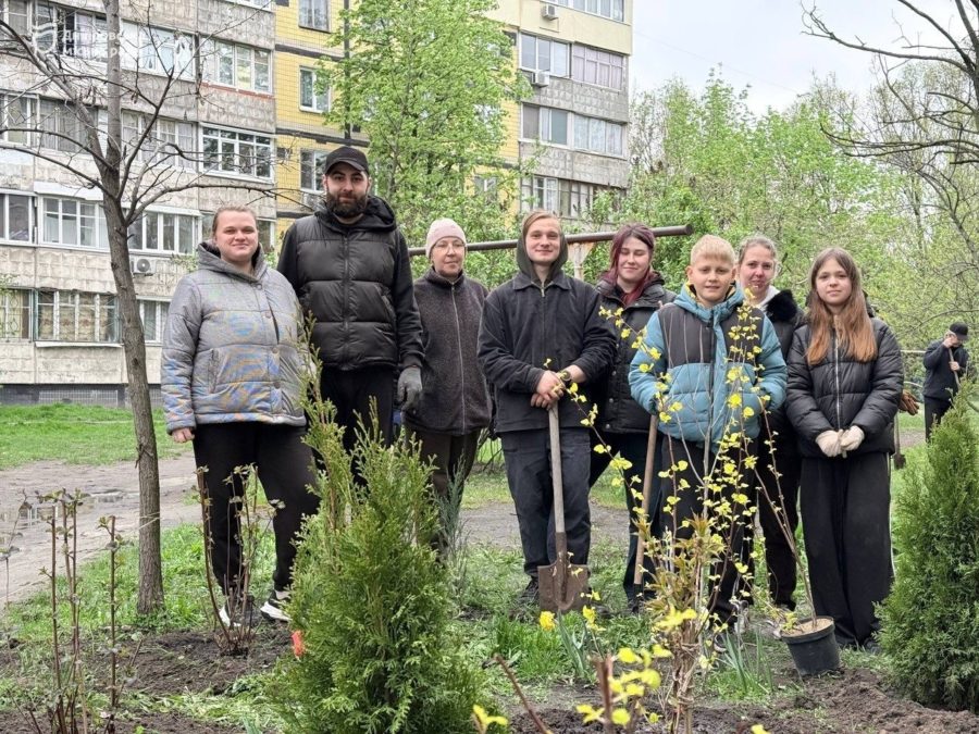 #Дніпро_квітучий. Мешканці будинків продовжують організовувати толоки заради гуртування та наведення порядку - 20.04.2026