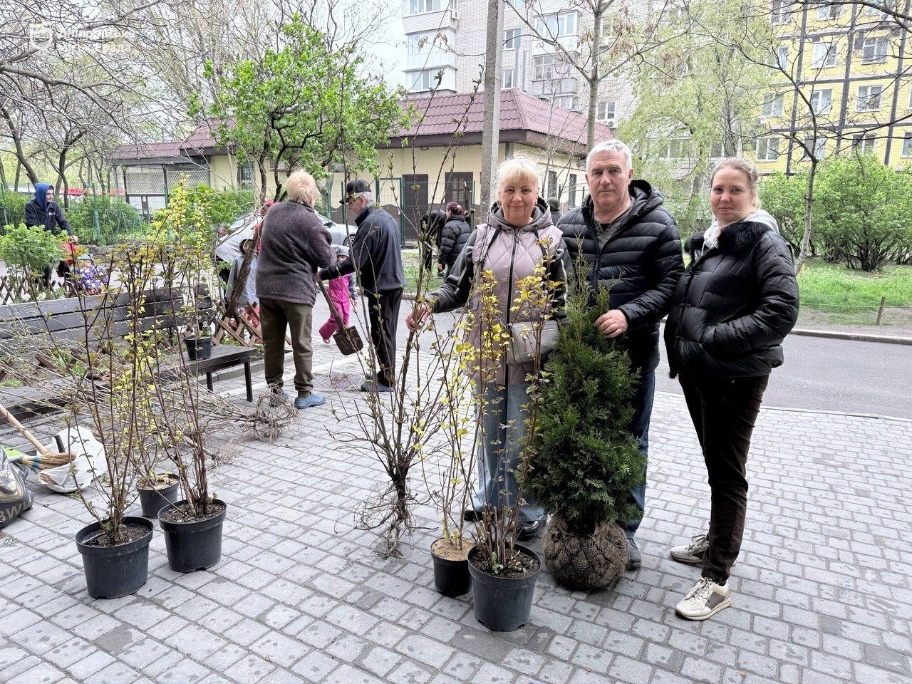 #Дніпро_квітучий. Мешканці будинків продовжують організовувати толоки заради гуртування та наведення порядку - 20.04.2026