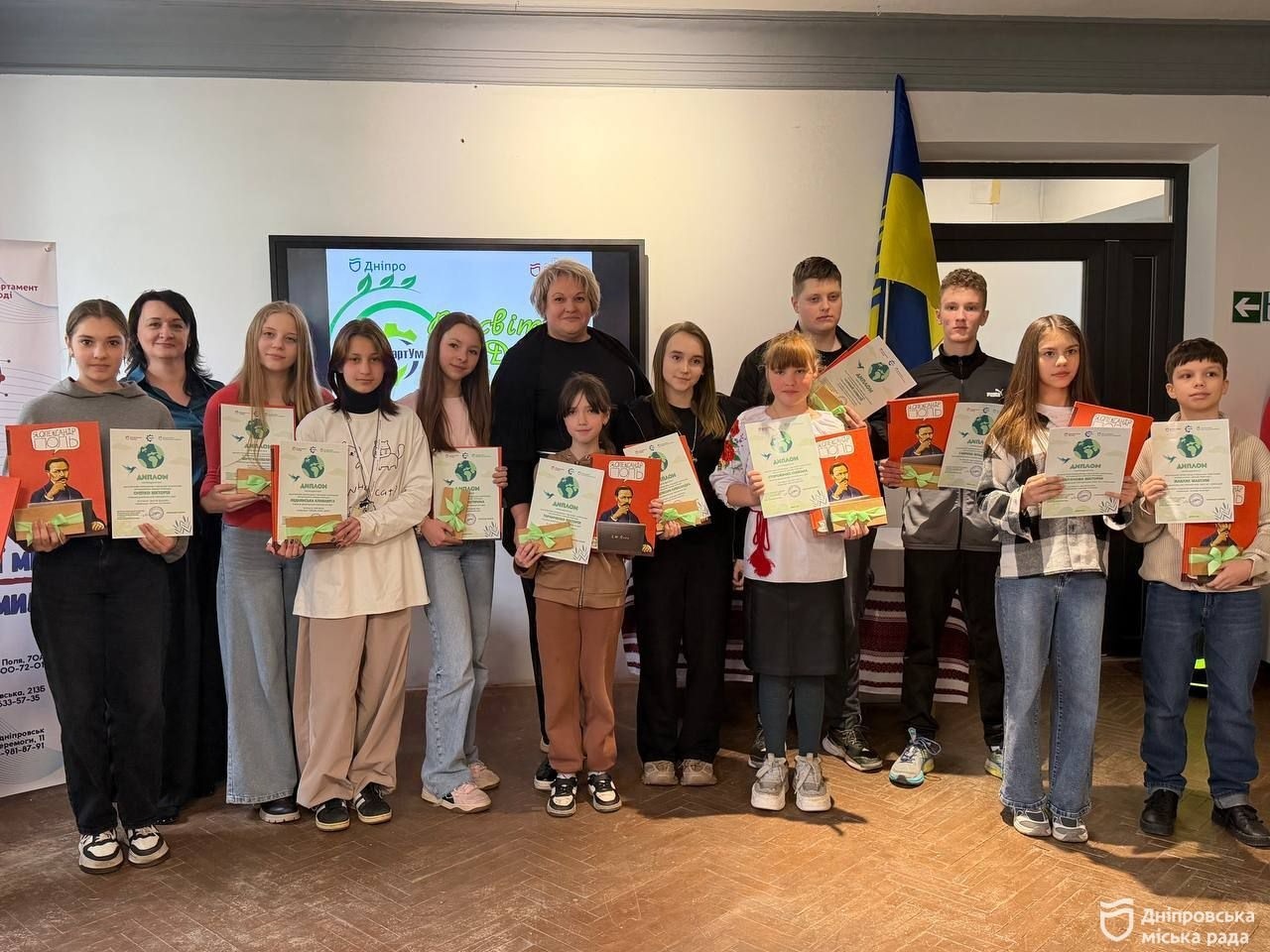 У Дніпрі в межах акції #Дніпро_квітучий стартував екопроєкт «Діти для дітей» - 22.04.2026