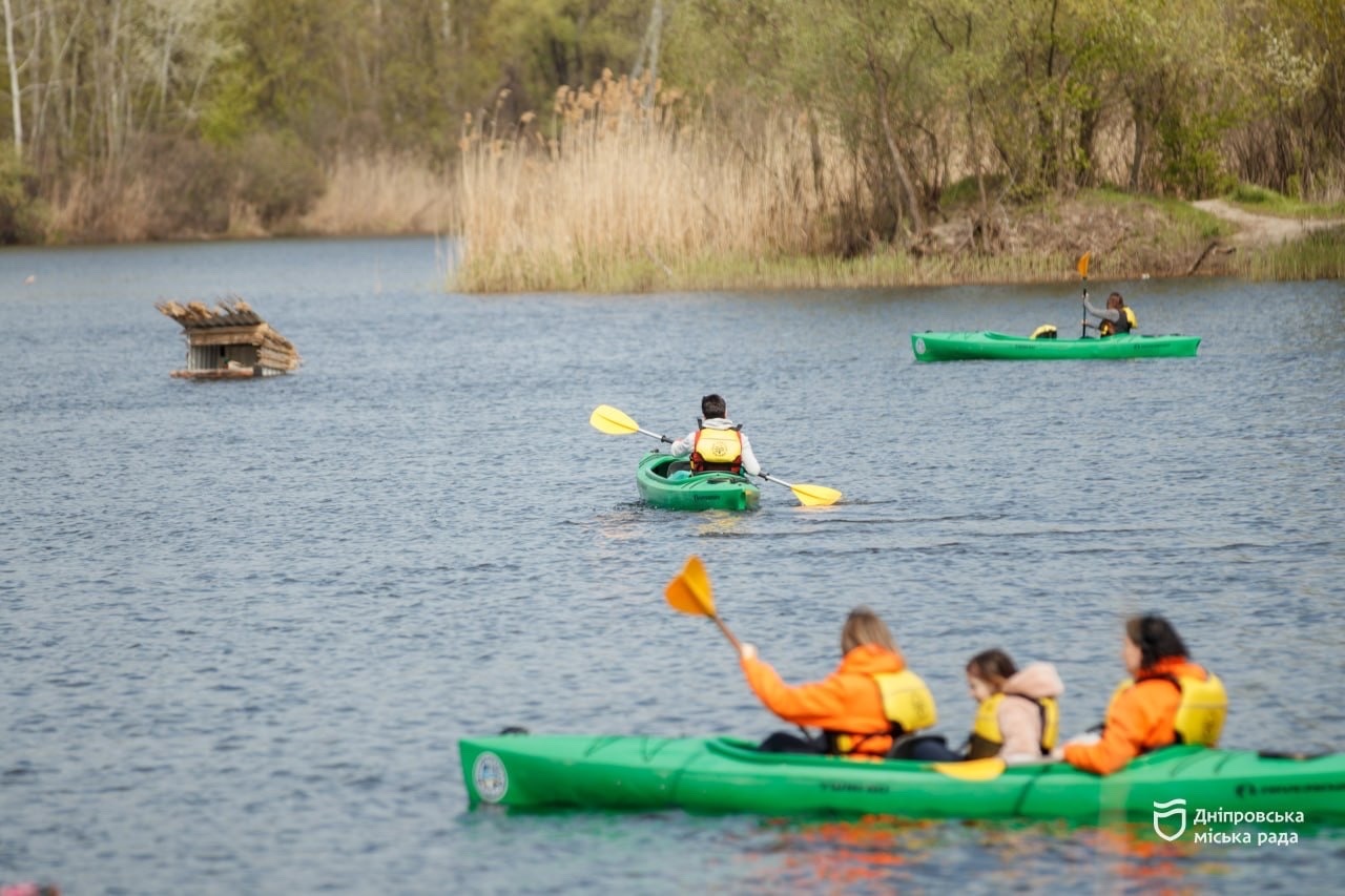 У Дніпрі стартували весняні толоки #Дніпро_квітучий: містяни прибирають двори, сквери та берегову лінію - 25.04.2026