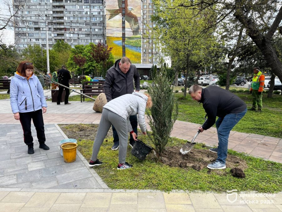 У Дніпрі тривають весняні толоки в межах ініціативи мера Філатова