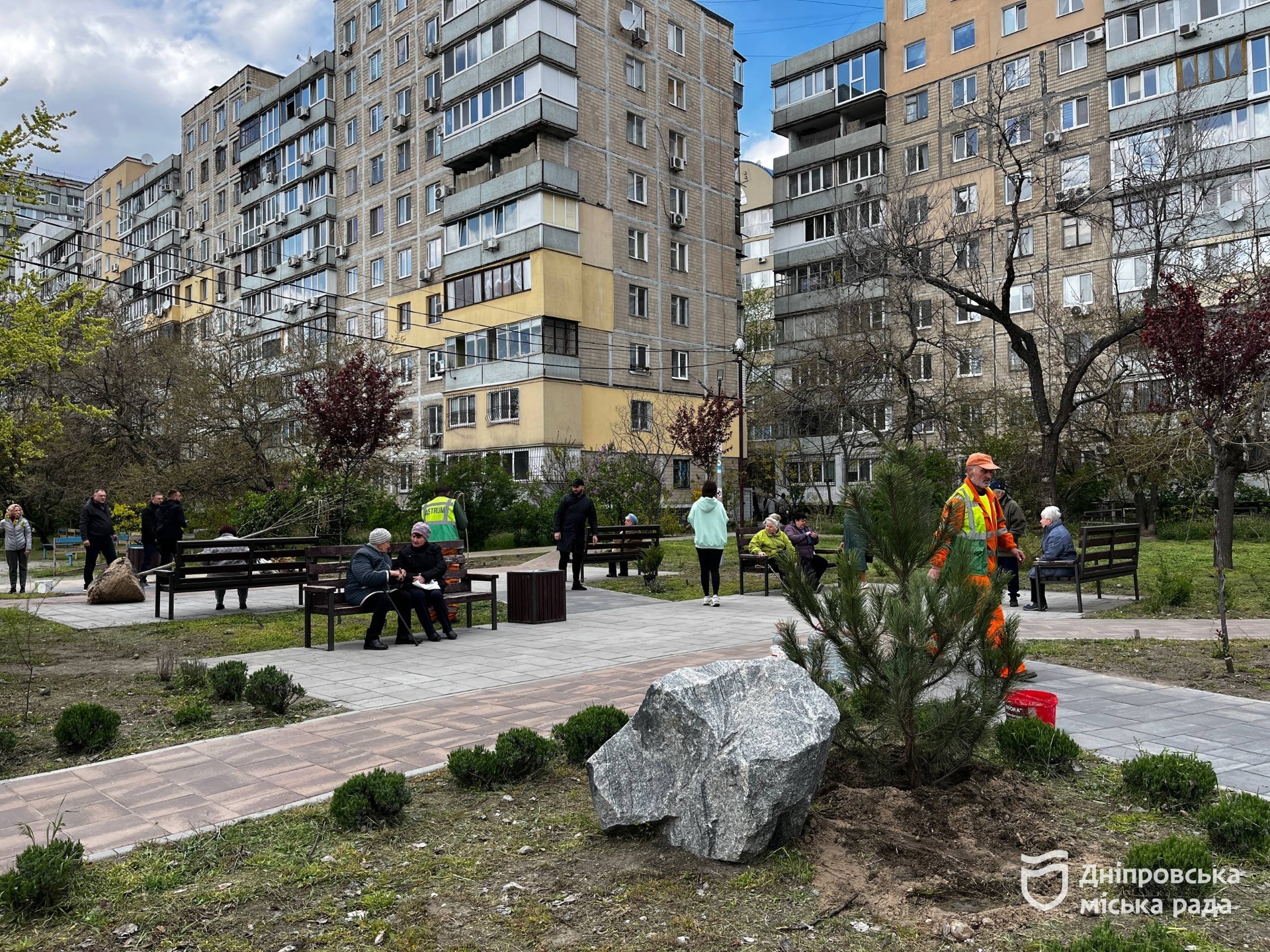 У Дніпрі тривають весняні толоки в межах ініціативи мера Філатова