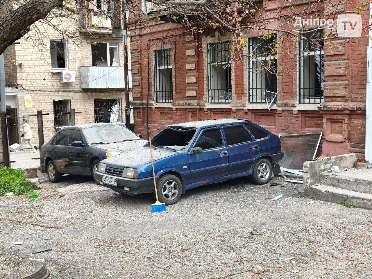 Наслідки нічної атаки на Дніпро: зруйновані будинки, заклади та інфраструктура - 16.04.2026