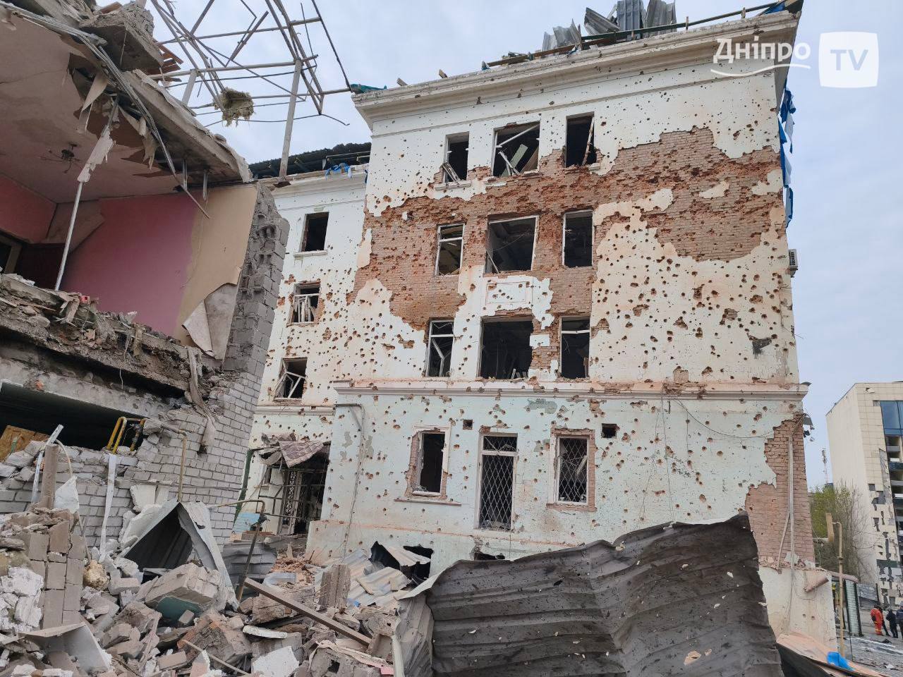 Наслідки нічної атаки на Дніпро: зруйновані будинки, заклади та інфраструктура - 16.04.2026