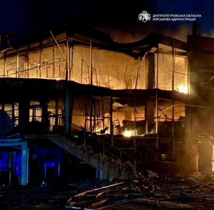 Одна людина загинула, двоє поранені: ворог атакував три райони Дніпропетровщини