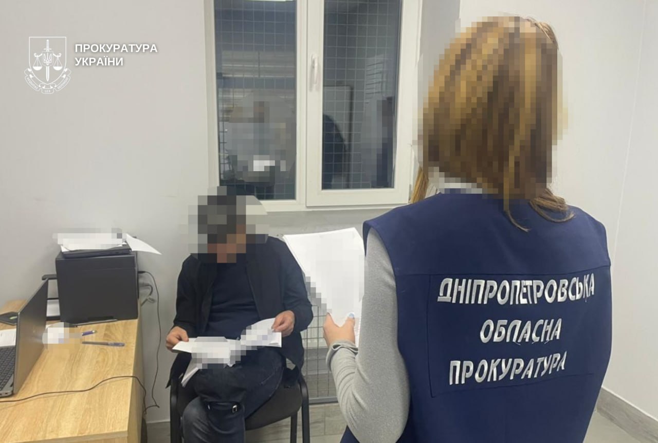 Обкрадав українців на «ставках»: з Німеччини екстрадували фігуранта шахрайської схеми з Кривого Рогу