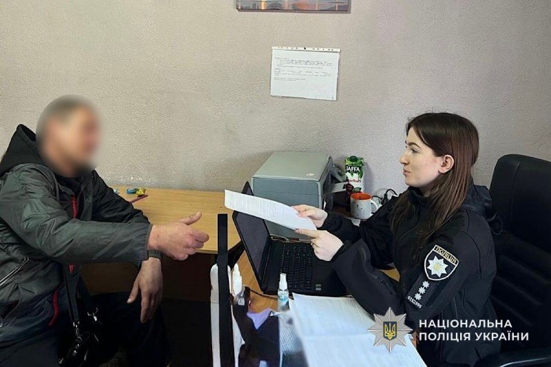 Серія грабежів у Дніпрі: підозру отримав 37-річний чоловік