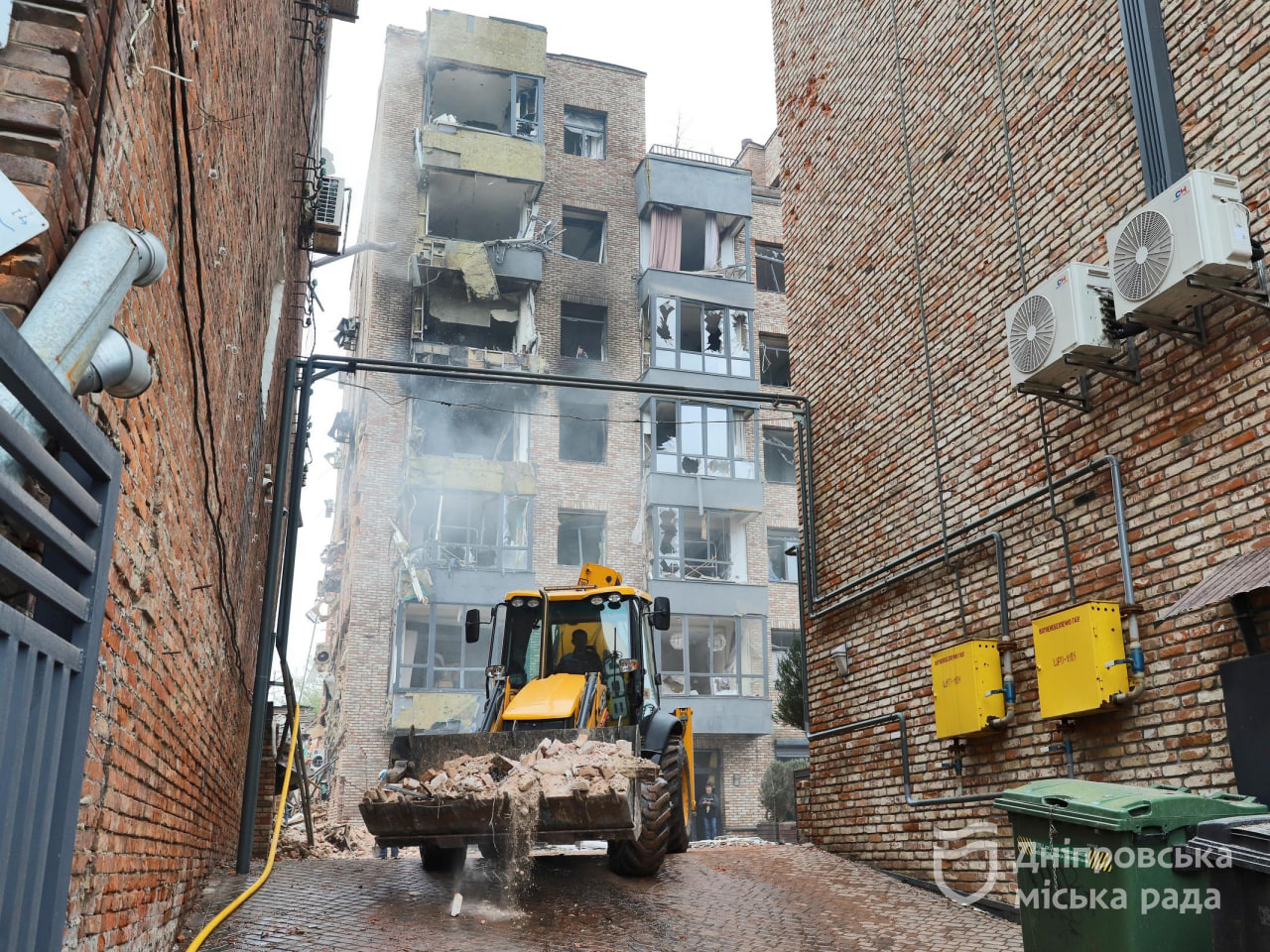 Понівечено майже 30 будинків, десятки постраждалих та близько 2 тис. вибитих вікон. Філатов розповів про наслідки нічної комбінованої атаки рф по Дніпру