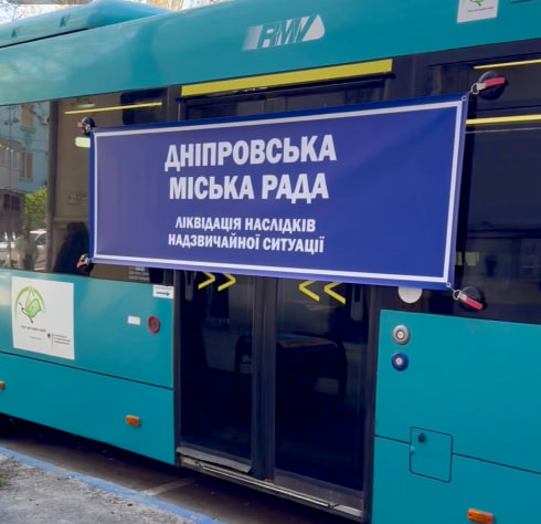 Філатов показав «автобус-штаб» у Дніпрі та розповів про ліквідацію наслідків атак