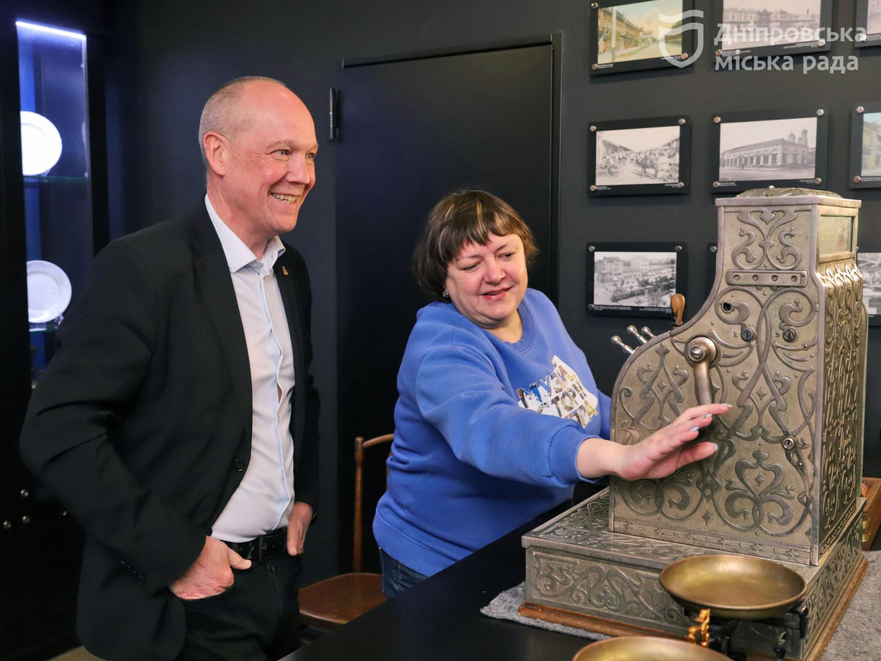 Філатов зустрівся з послом Данії — країни, що надає приголомшливі 3,25 % власного ВВП для допомоги Україні у протистоянні російській агресії