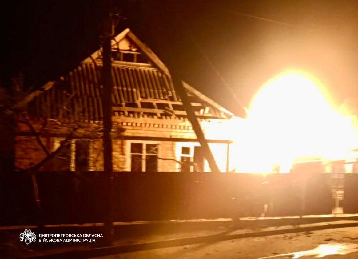 Ворог уночі понад 30 разів атакував Дніпропетровщину - 06.04.2026