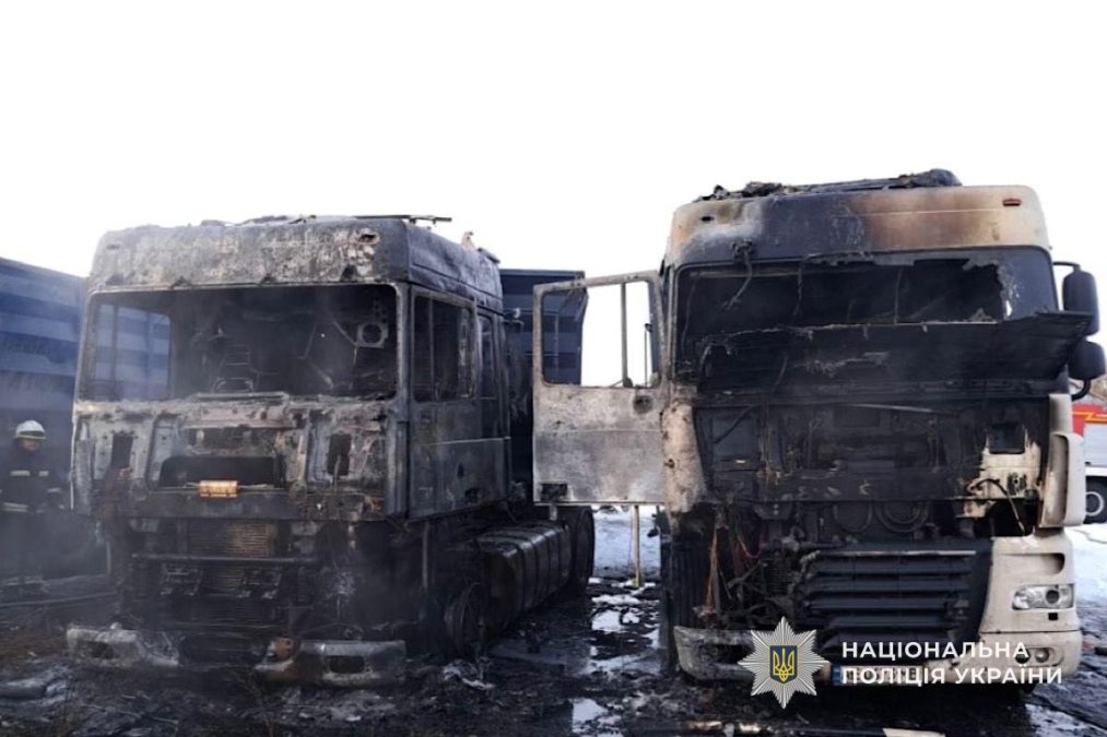 Серія підпалів транспортних засобів у Дніпрі - 06.04.2026