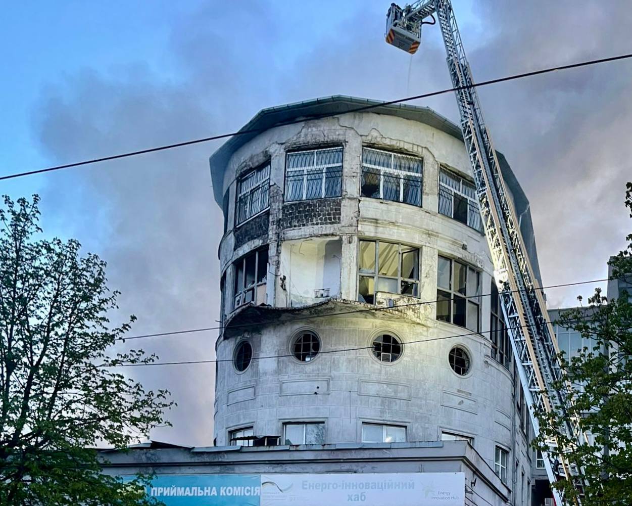 Дніпро після обстрілу: руйнування у вишах і житлових районах - 15.04.2026