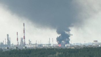 Палають одразу 4 об’єкти нафтопереробної галузі рф - 18.04.2026