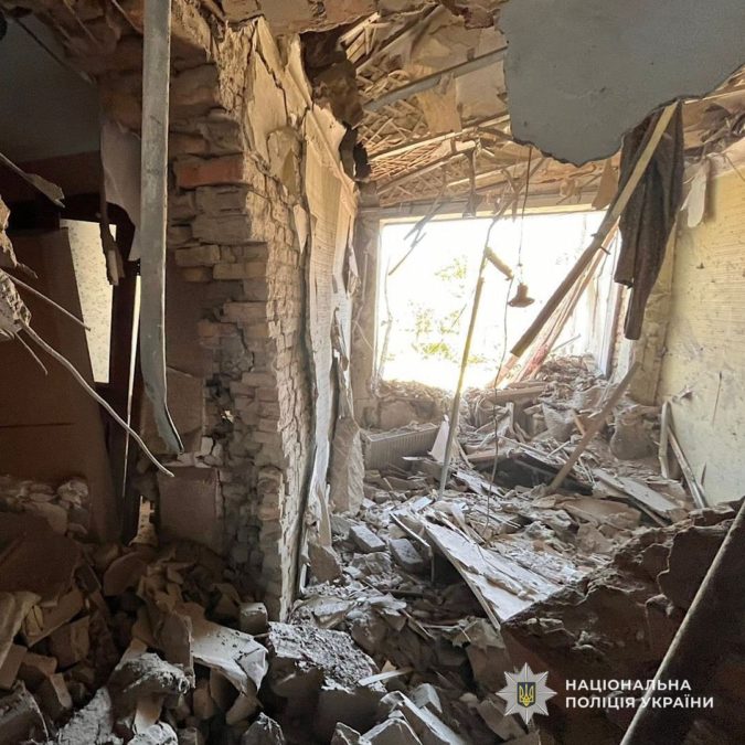 5 поранених: наслідки ворожих обстрілів Дніпропетровщини показали у поліції - 21.04.2026