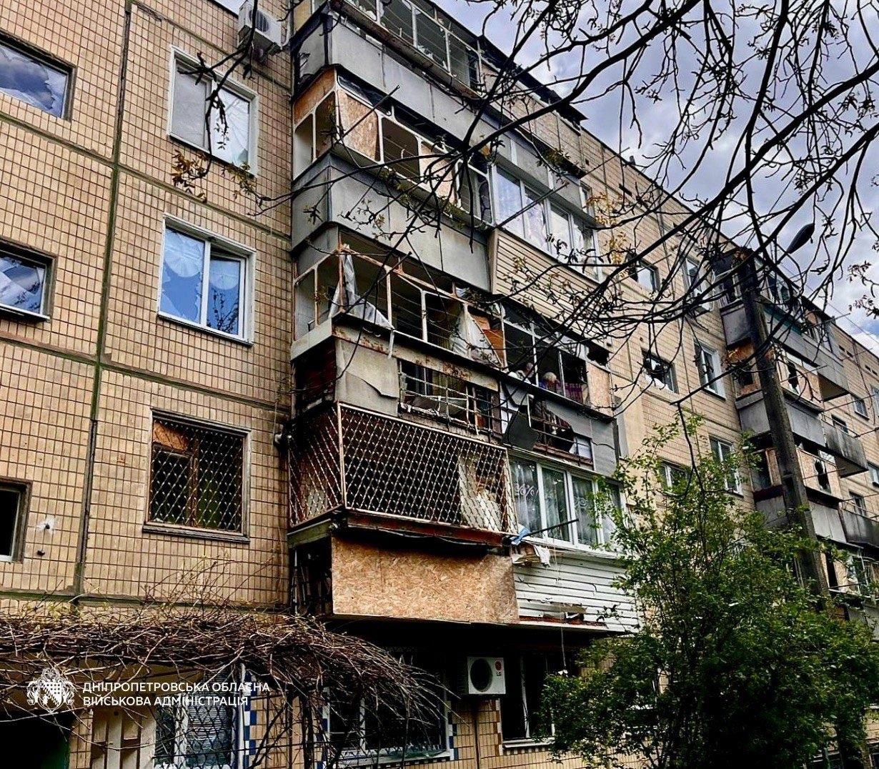 2 людини загинули, ще 11 – дістали поранень: майже 50 разів ворог атакував три райони Дніпропетровщини - 28.04.2026