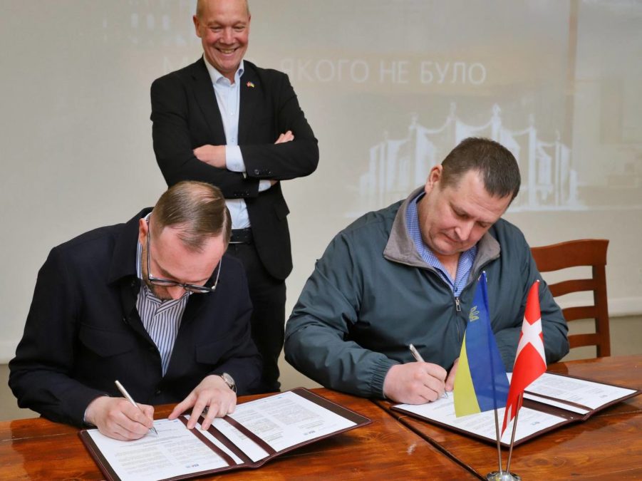 До Дніпра прибула міжнародна делегація. Місто підписало угоду про співпрацю для відновлення інфраструктури