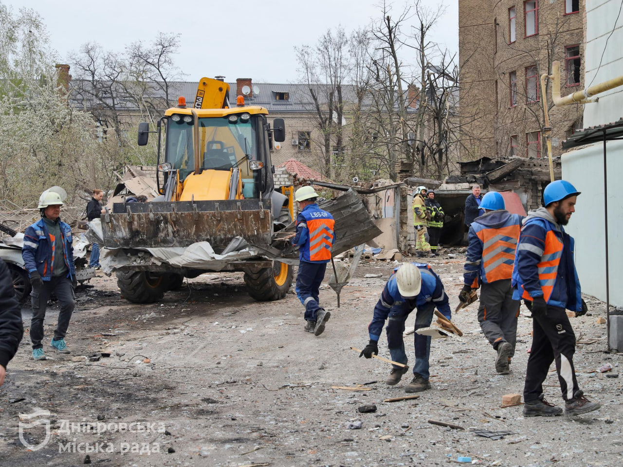 Понівечено майже 30 будинків, десятки постраждалих та близько 2 тис. вибитих вікон. Філатов розповів про наслідки нічної комбінованої атаки рф по Дніпру