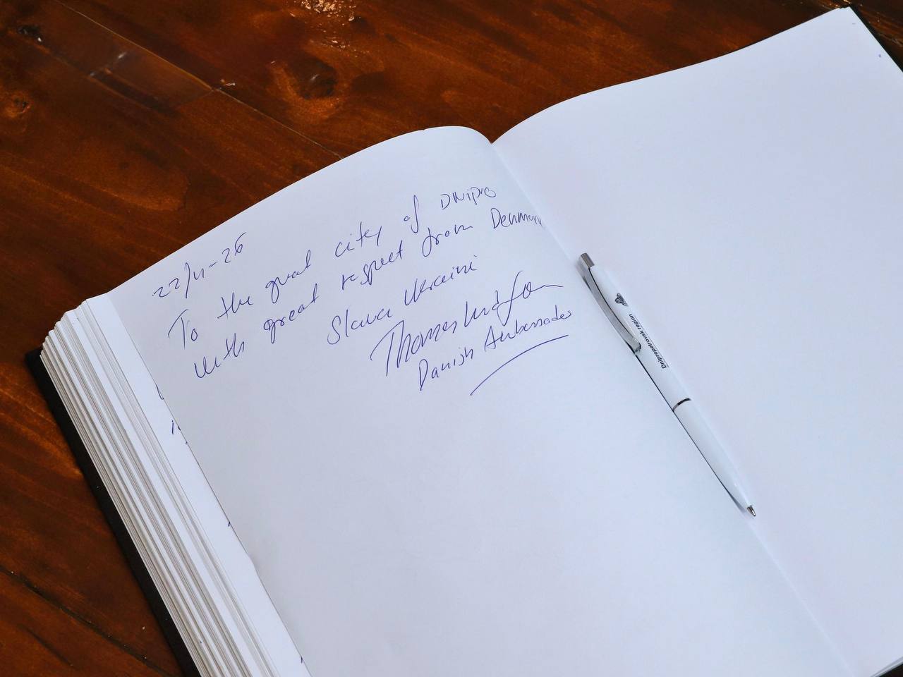 До Дніпра прибула міжнародна делегація. Місто підписало угоду про співпрацю для відновлення інфраструктури